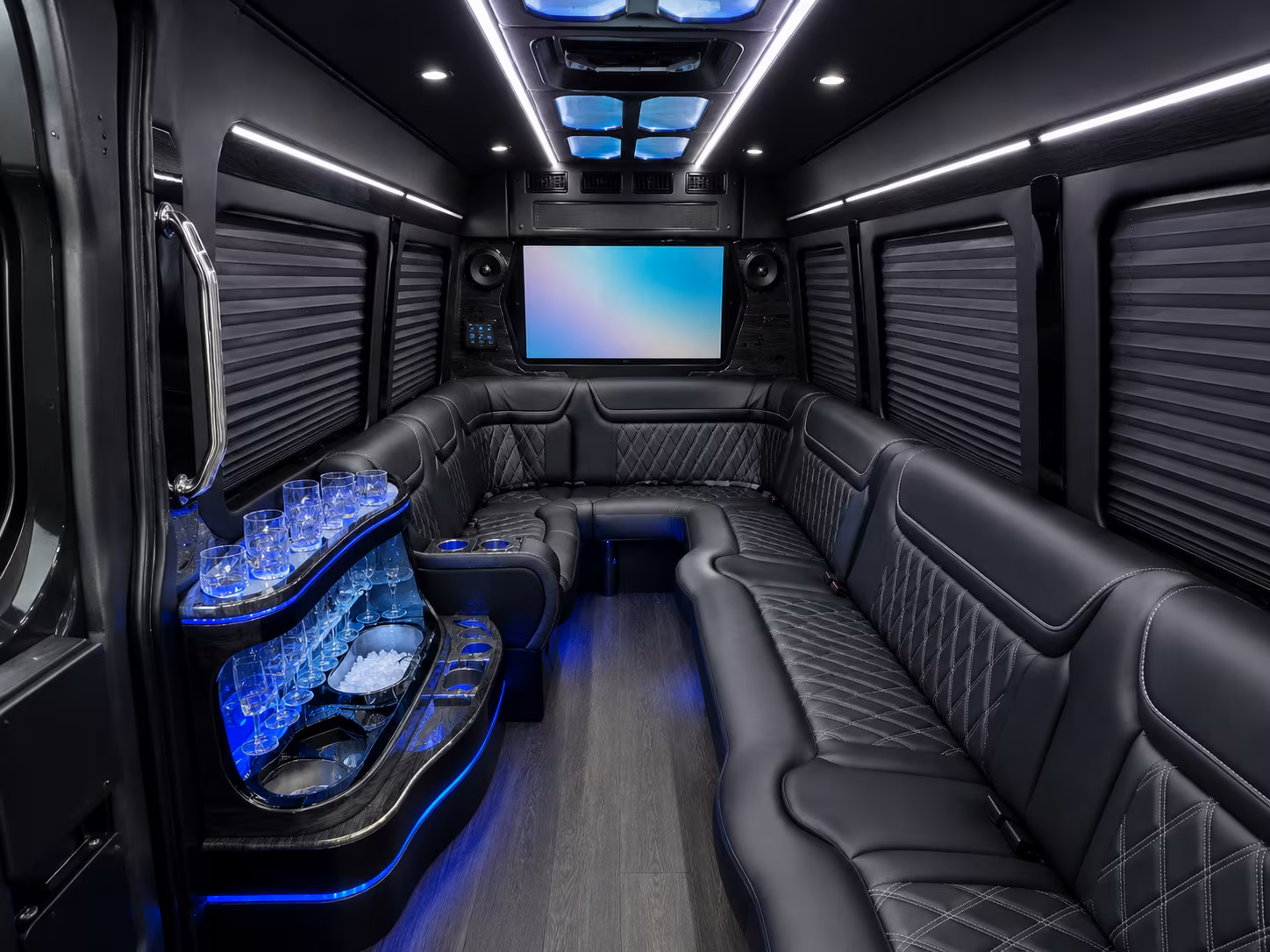 use busrentalplantation com to book cruise group transportation from plantation to portmiami