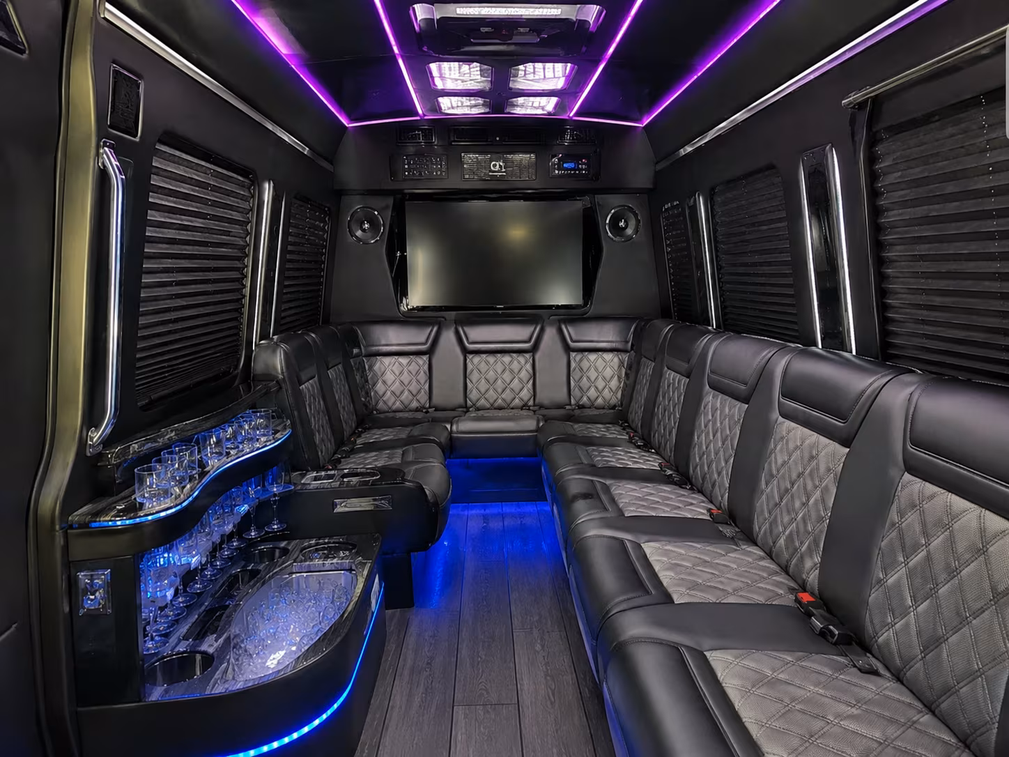 use busrentalplantation com to find shuttle buses to fll mia and pbi from plantation