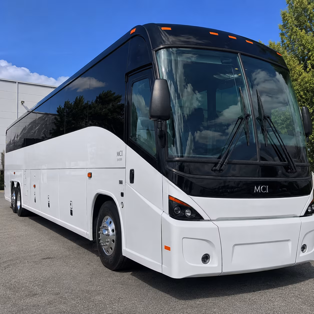 when your group flies into different airports one bus connects every stop